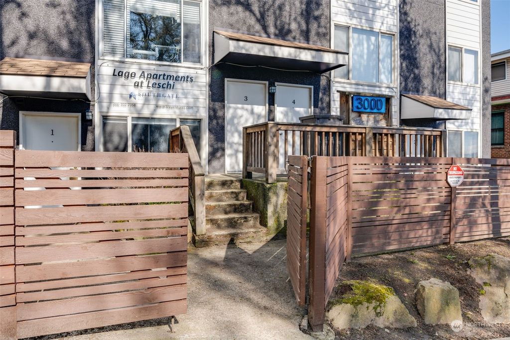 Photo of 3000 E Spruce Street, Seattle, WA 98122 (MLS # 2320258)