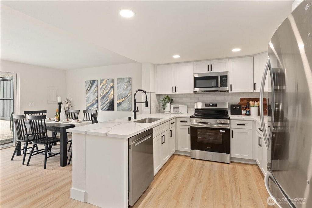 Photo of 1035 156th Avenue NE #33, Bellevue, WA 98007 (MLS # 2584333)