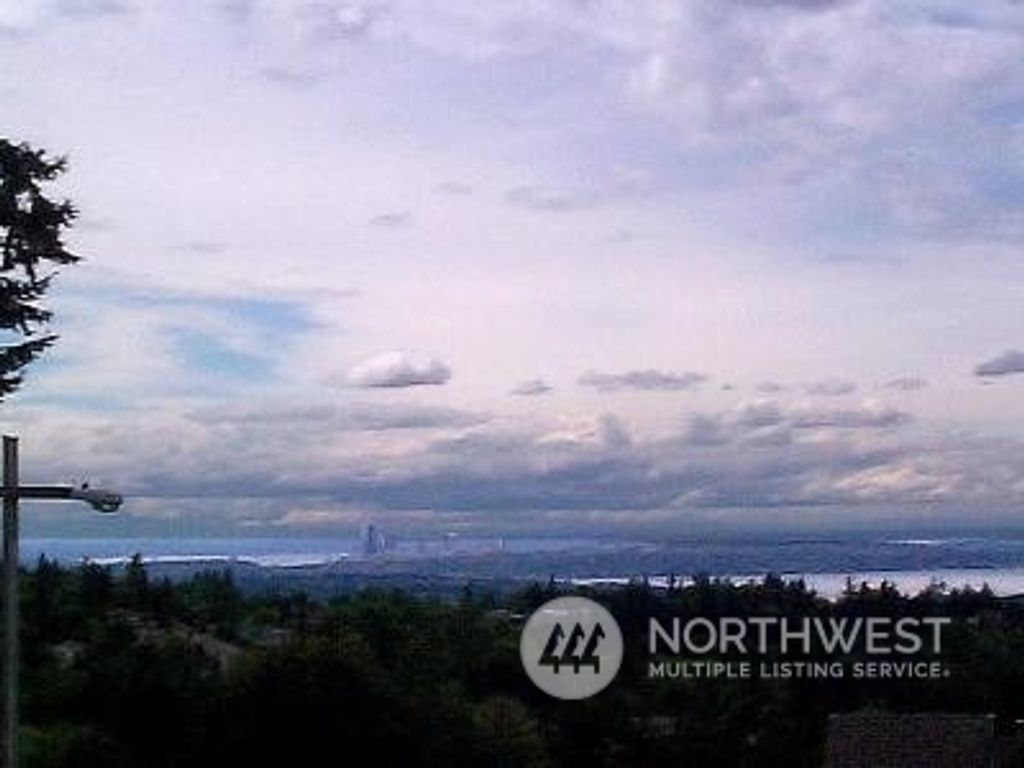 Photo of 5020 155th Avenue SE, Bellevue, WA 98008 (MLS # 2189723)