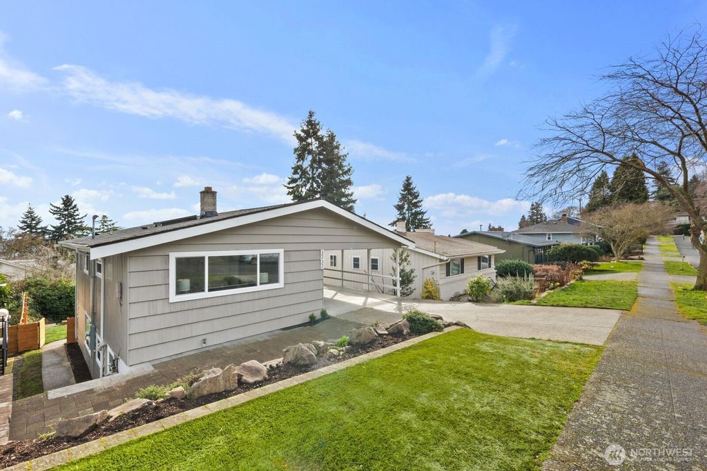 Photo of 3232 26th Avenue W, Seattle, WA 98199 (MLS # 2497061)