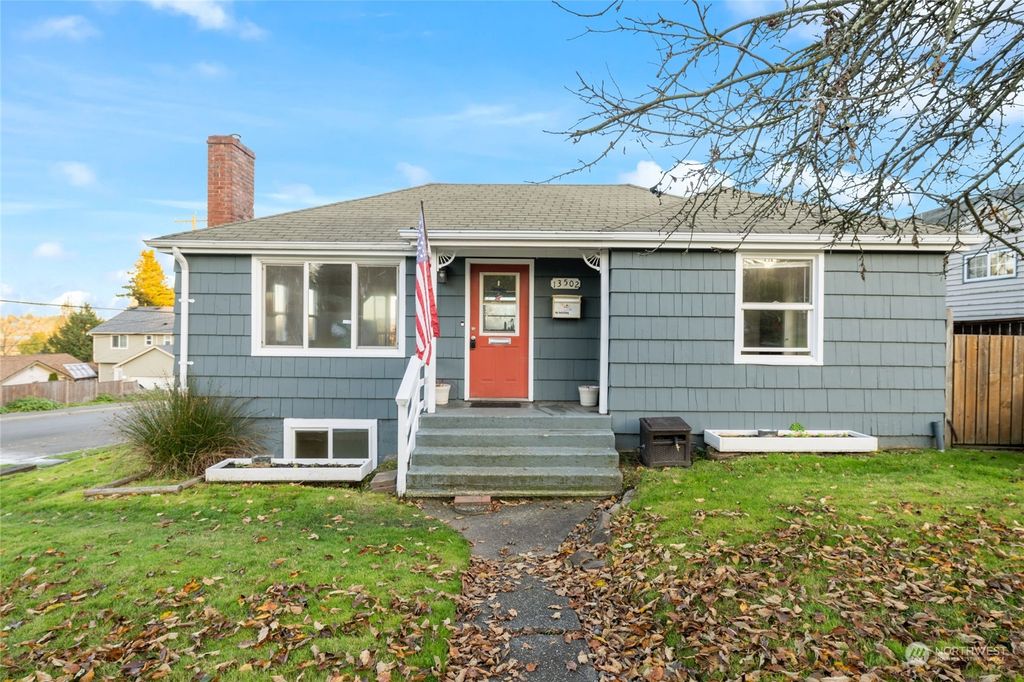 Photo of 13502 34th Avenue S, Tukwila, WA 98168 (MLS # 2170919)