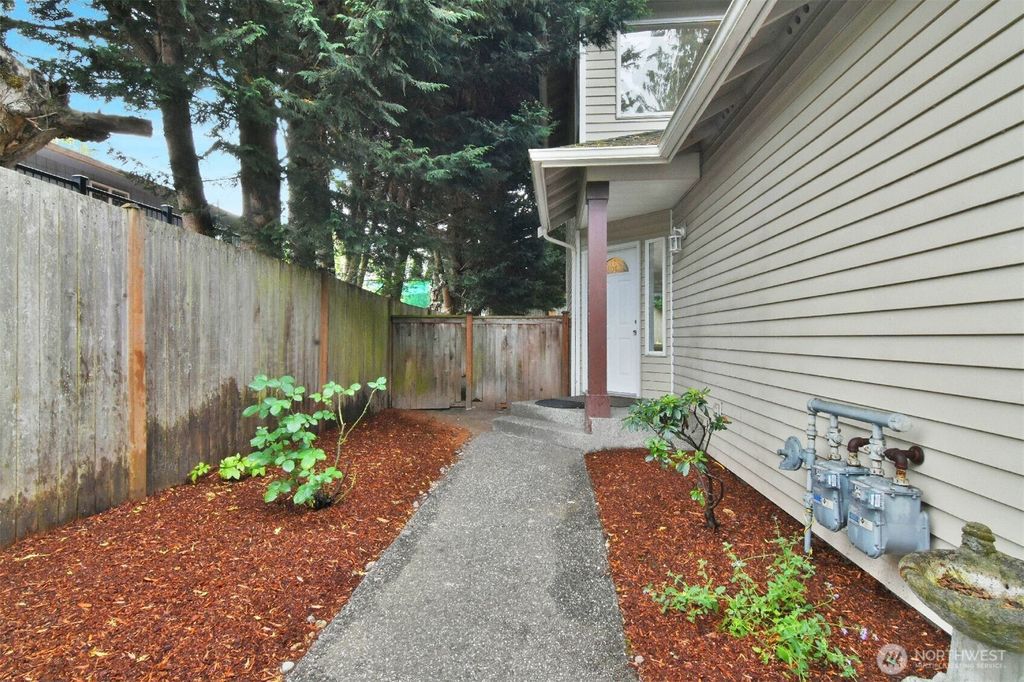 Photo of 14908 40th Avenue W #A, Lynnwood, WA 98087 (MLS # 2406668)