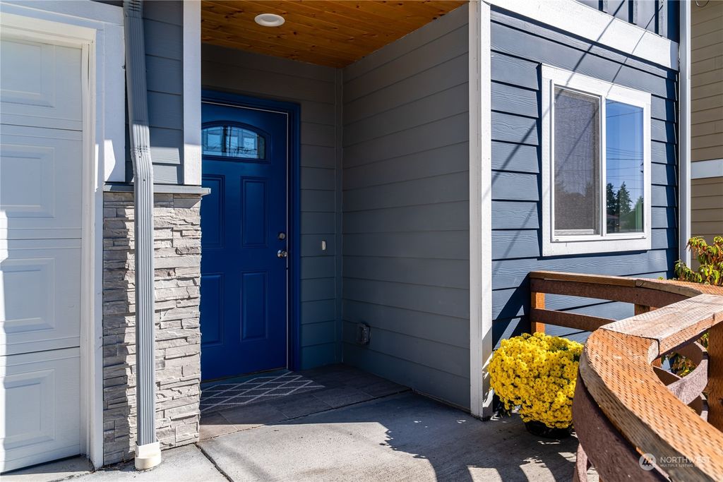 Photo of 1117 130th Street SE #B, Everett, WA 98208 (MLS # 2006889)