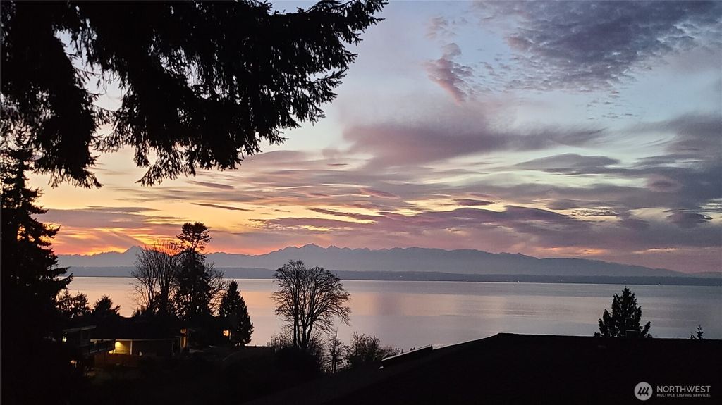 Photo of 16342 RESI 72nd Avenue W, Edmonds, WA 98026 (MLS # 2470647)