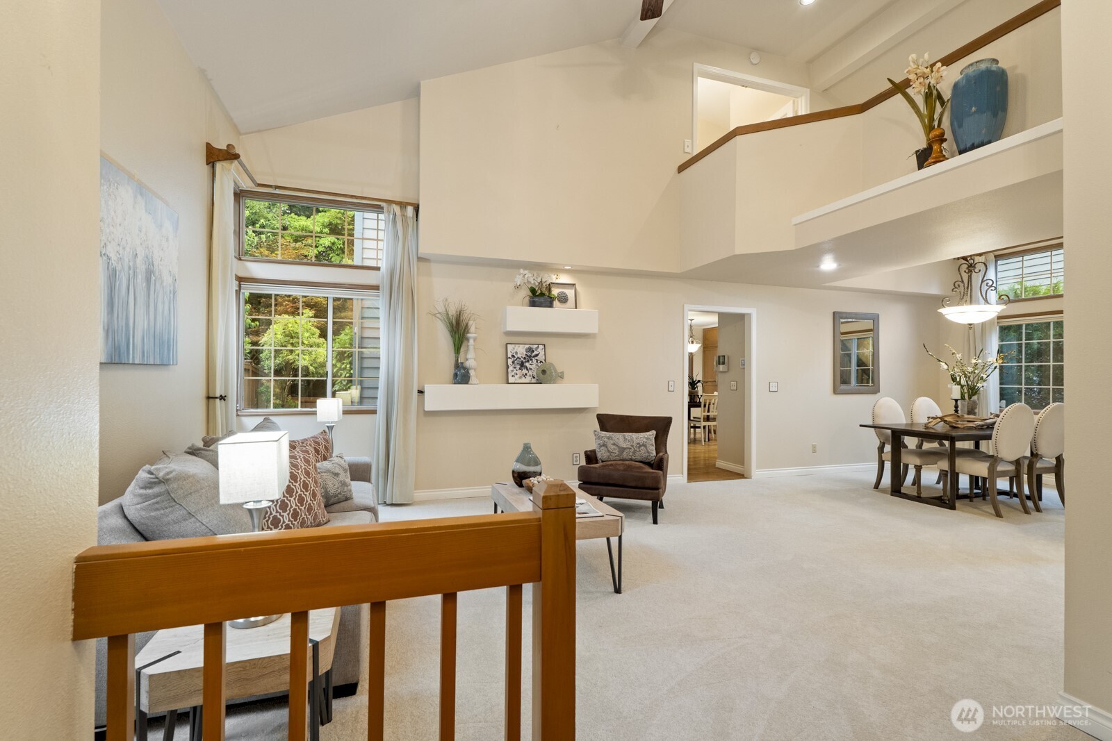 20410 Hollyhills Drive NE
