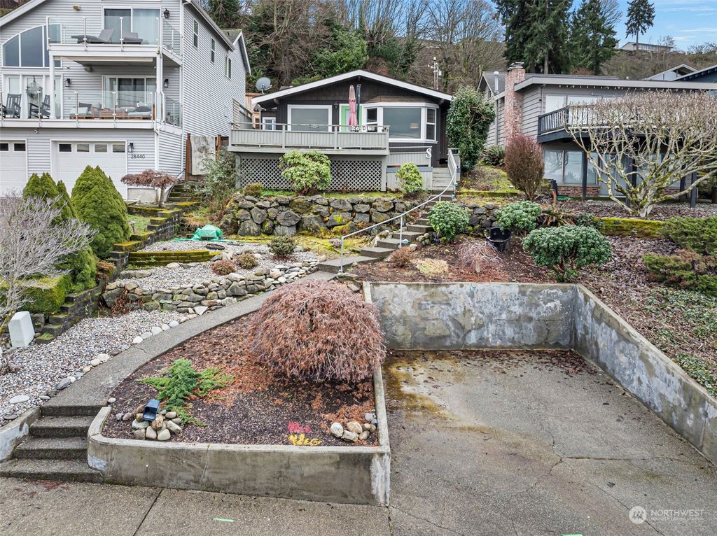 Photo of 28446 S Sound View Drive, Des Moines, WA 98198 (MLS # 2193875)