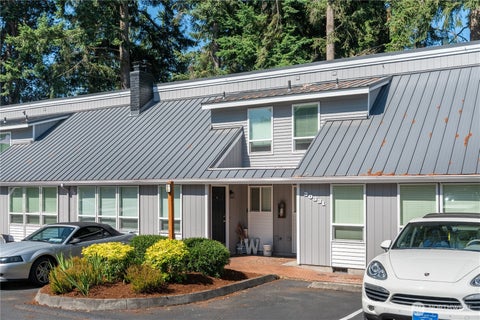 Photo of 30323 15th Court S, Federal Way, WA 98003 (MLS # 2564976)