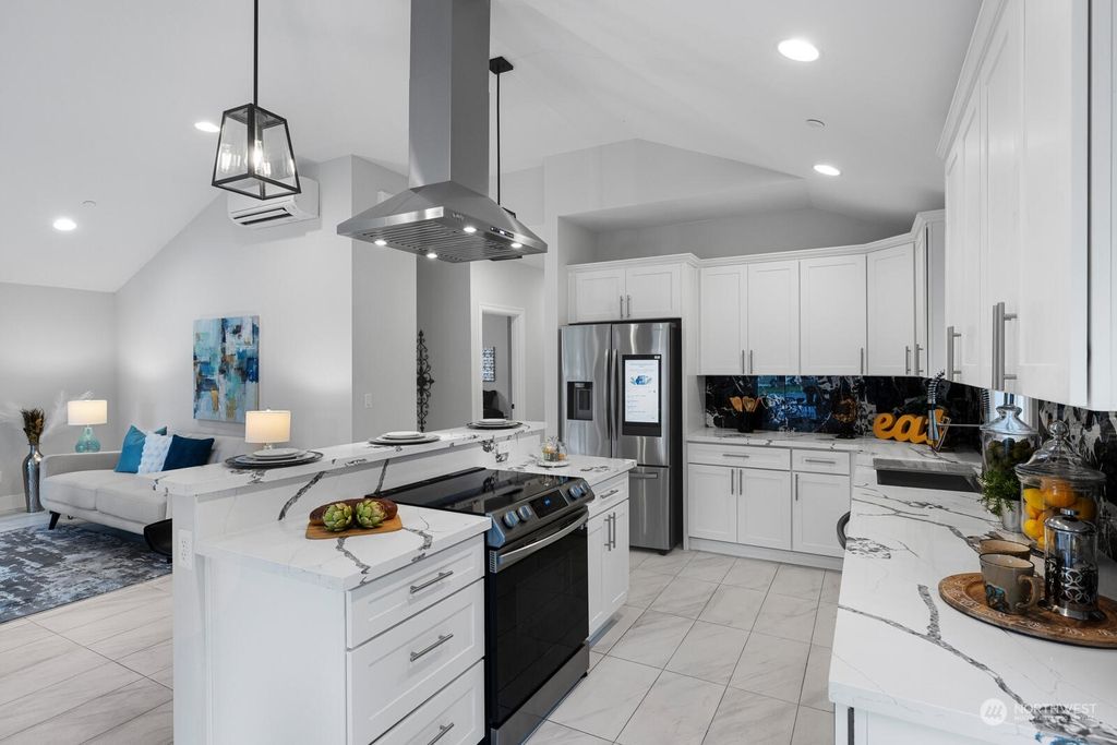 Photo of 1303 S 130th Place, Burien, WA 98168 (MLS # 2059764)