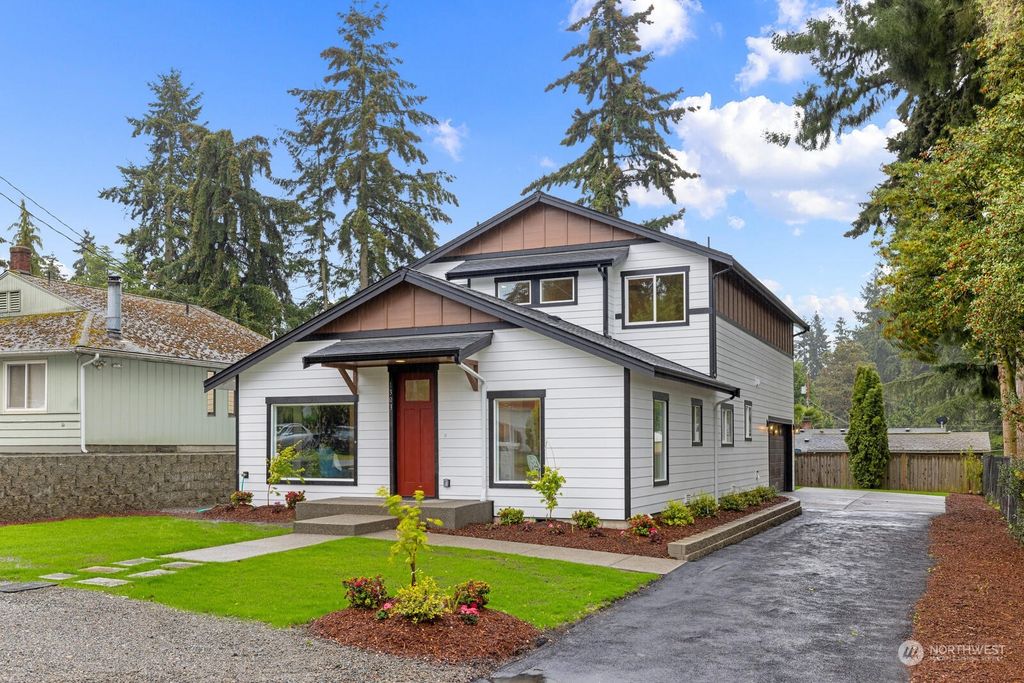 Photo of 1303 S 130th Place, Burien, WA 98168 (MLS # 2059764)
