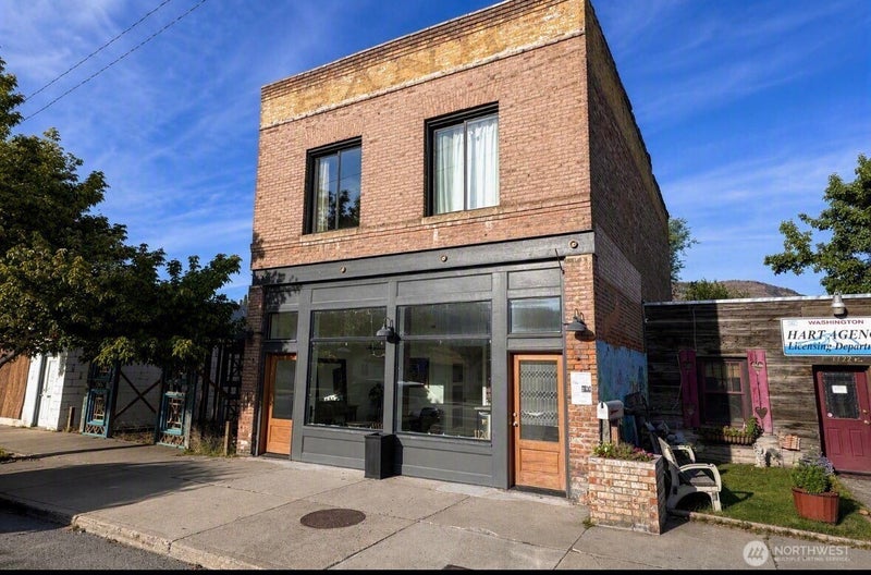 1118 Main Street