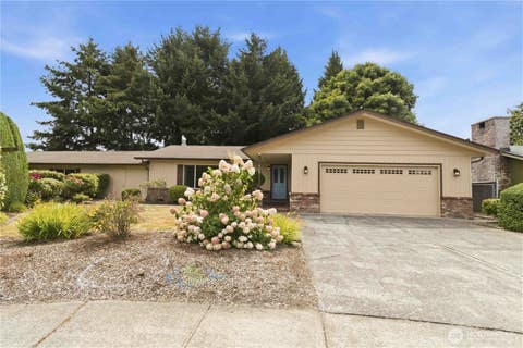 Photo of 115 Terumi Lane, Longview, WA 98632 (MLS # 2562444)