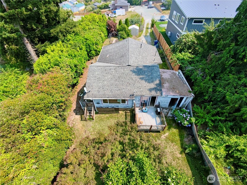 3719 Commercial Avenue
