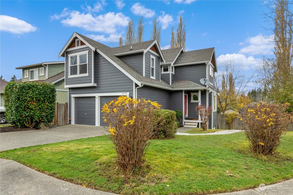 Photo of 6723 49th Place NE, Marysville, WA 98270 (MLS # 2310726)