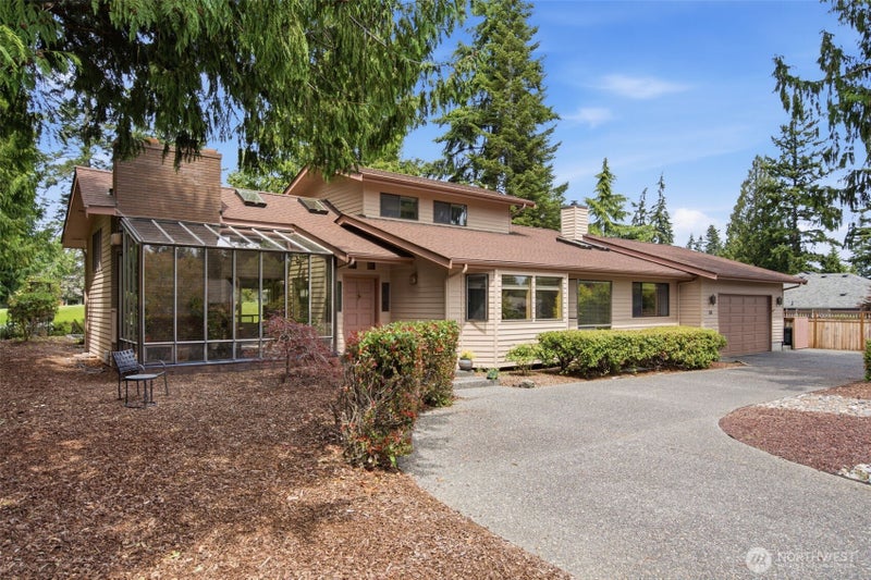 106 Fairway Place
