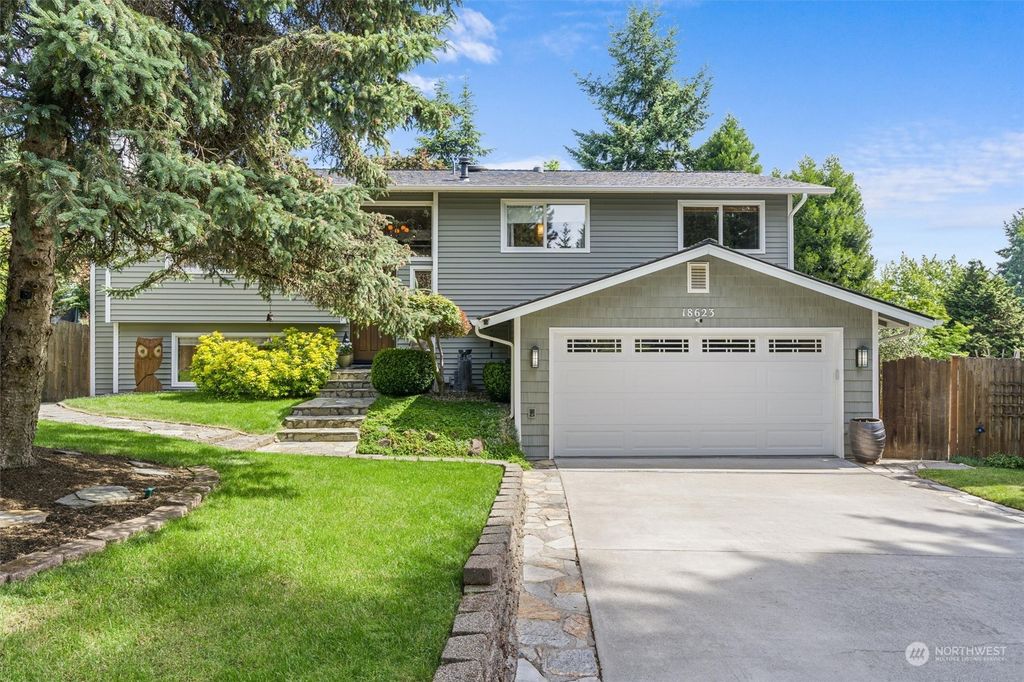 Photo of 18623 65th Court NE, Kenmore, WA 98028 (MLS # 2101873)