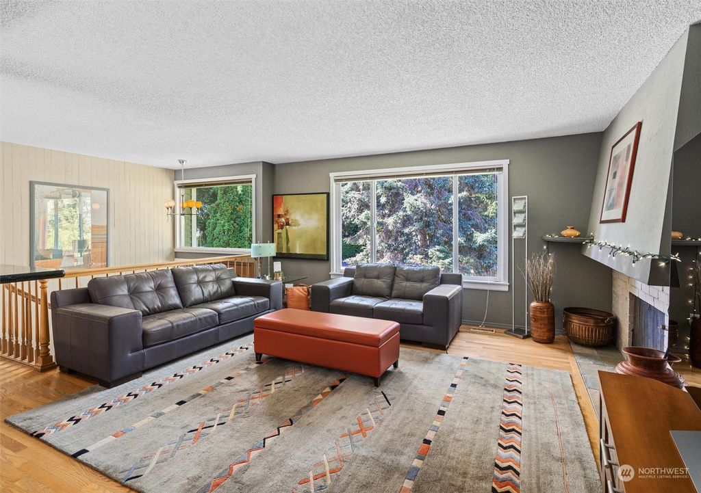 Photo of 18623 65th Court NE, Kenmore, WA 98028 (MLS # 2101873)