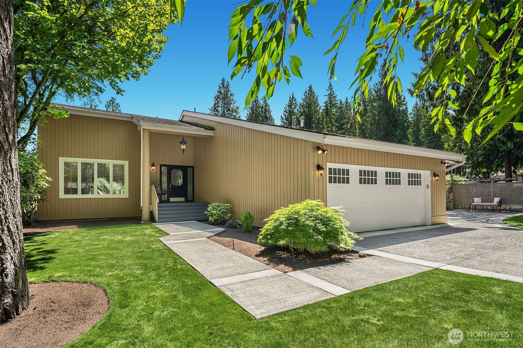 3126 211th Avenue NE
