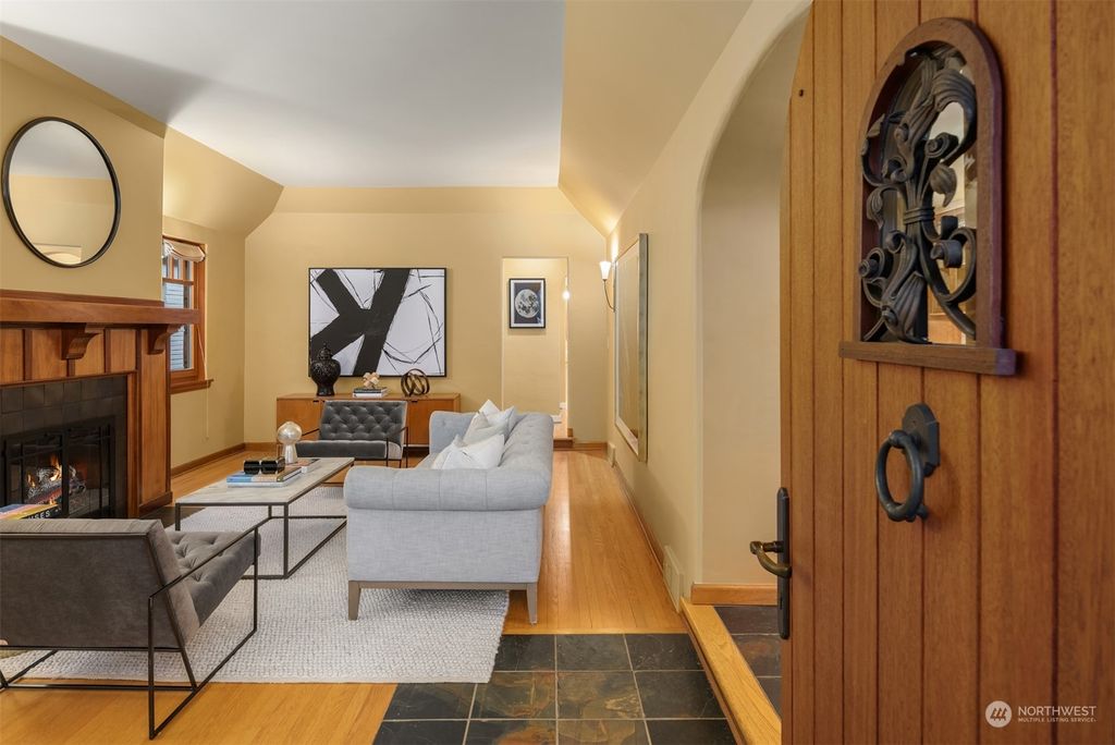 Photo of 7716 20th Avenue NE, Seattle, WA 98115 (MLS # 2201539)