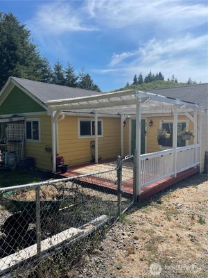 62 URYCH RD, RAYMOND, WA 98577 - Image c7e94f412f45cc55e17a992cc400e3ca/337232409