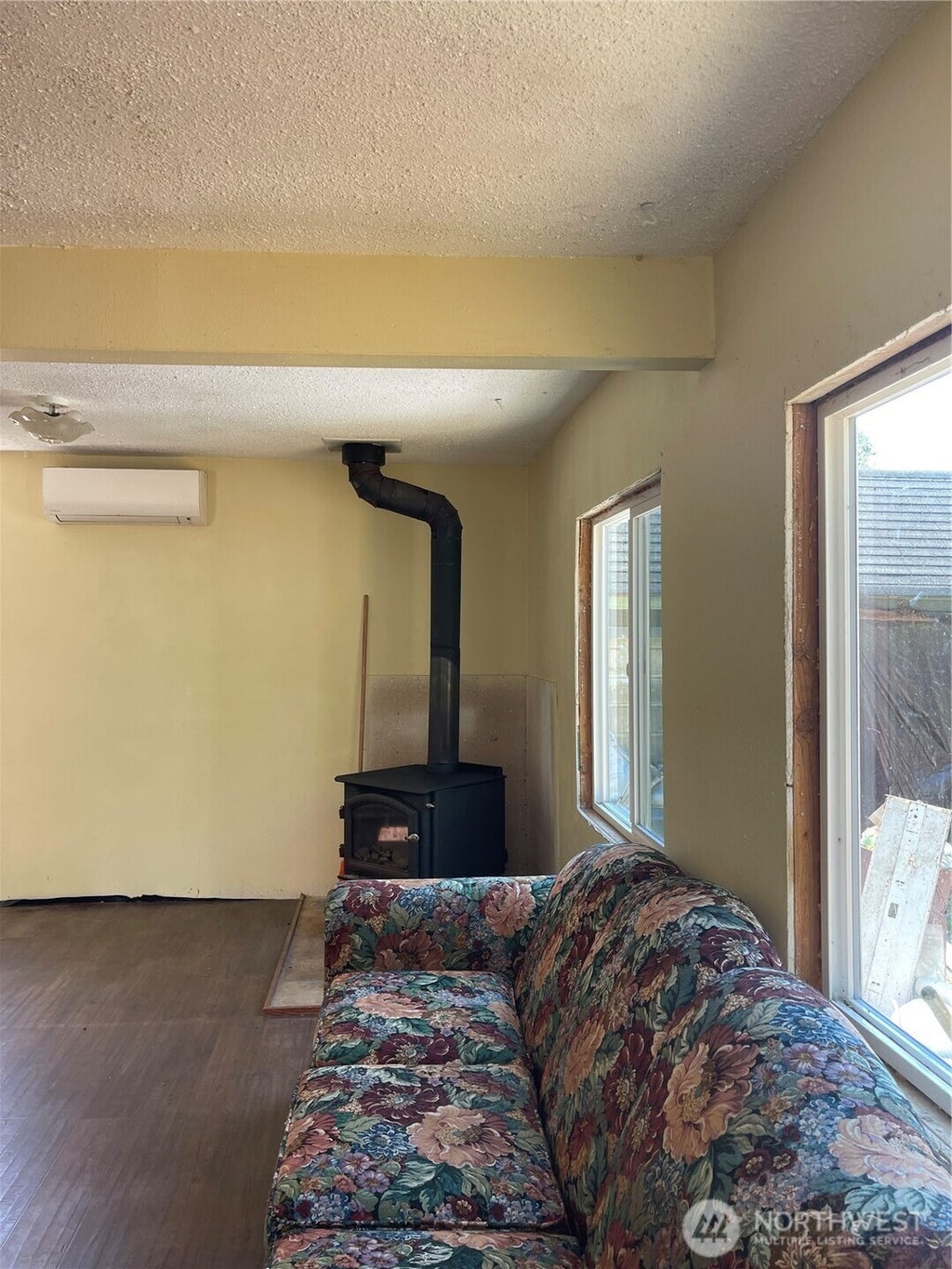 Photo of 62 Urych RD, Raymond, WA 98577 (MLS # 2576082)
