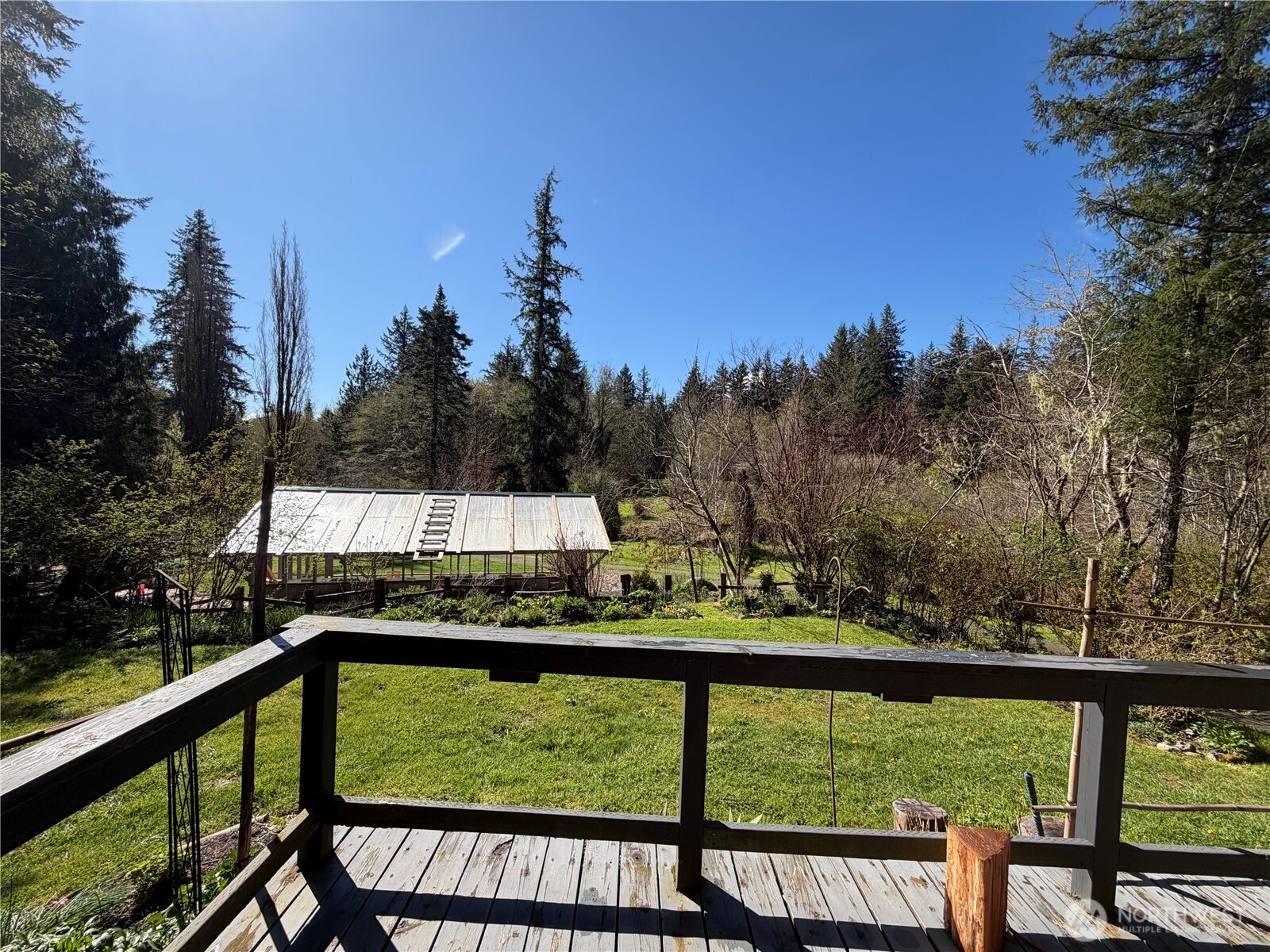 2750 Leland Valley Road W