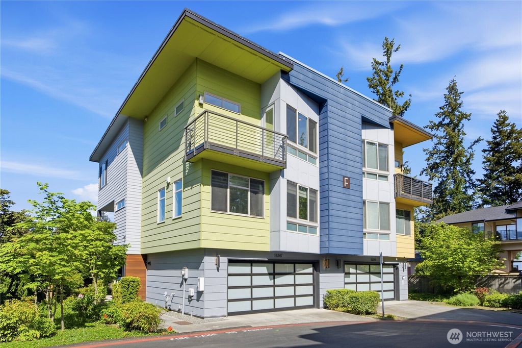 Photo of 16347 NE 12th Place, Bellevue, WA 98008 (MLS # 2521493)