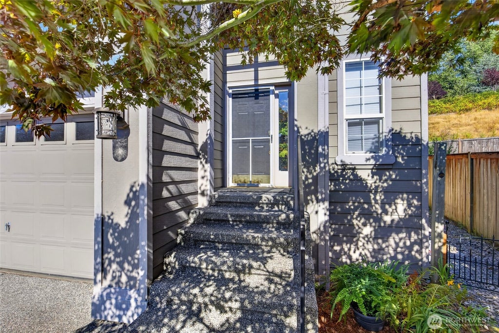 Photo of 1223 199th Street SW, Lynnwood, WA 98036 (MLS # 2573991)