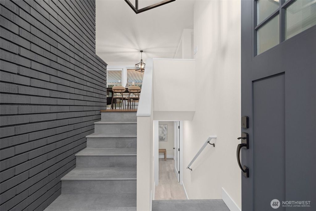 Photo of 18330 47th Place NE, Lake Forest Park, WA 98155 (MLS # 2504259)