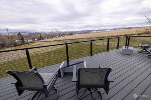 211 SW 13th Avenue, Milton-Freewater, OR 97862 - MLS#: 2326268