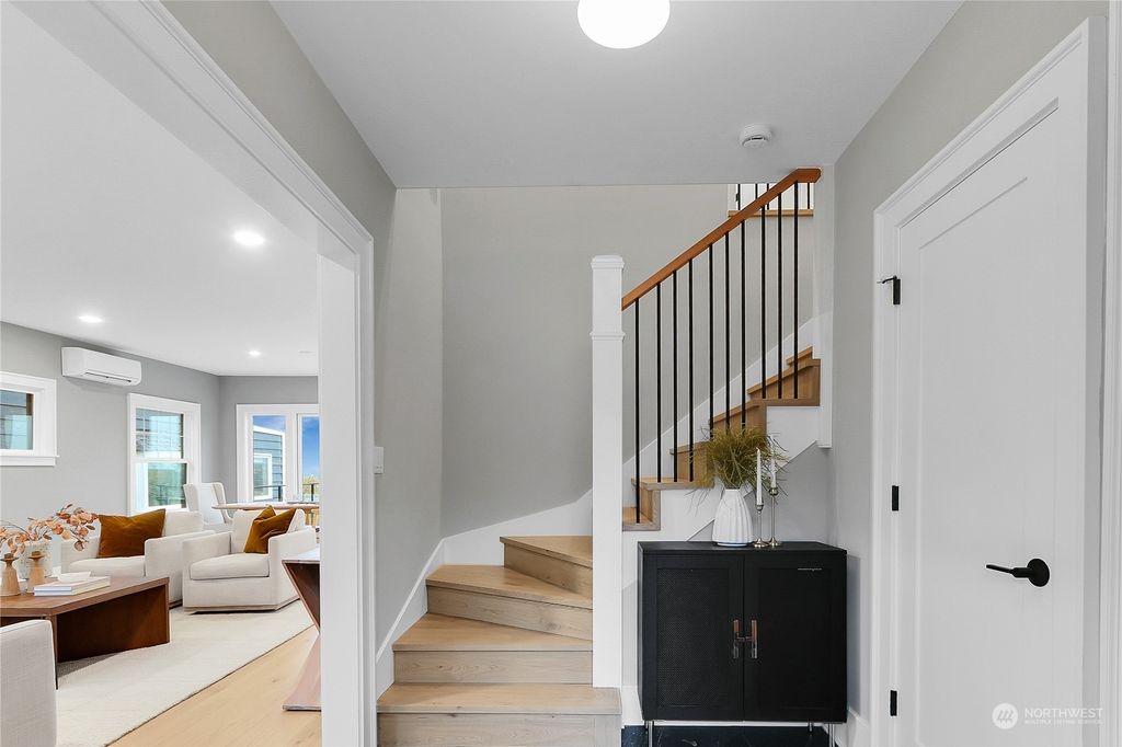 Photo of 1612 5th Avenue N, Seattle, WA 98109 (MLS # 2184447)
