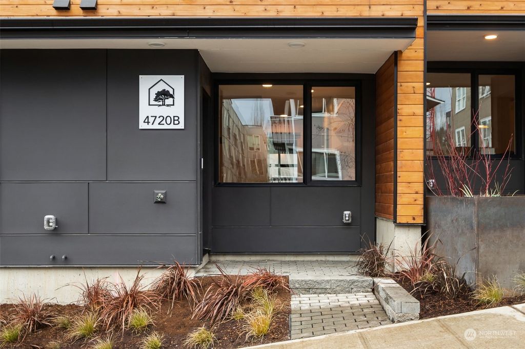 Photo of 4720 B 38th Avenue S, Seattle, WA 98118 (MLS # 2167907)