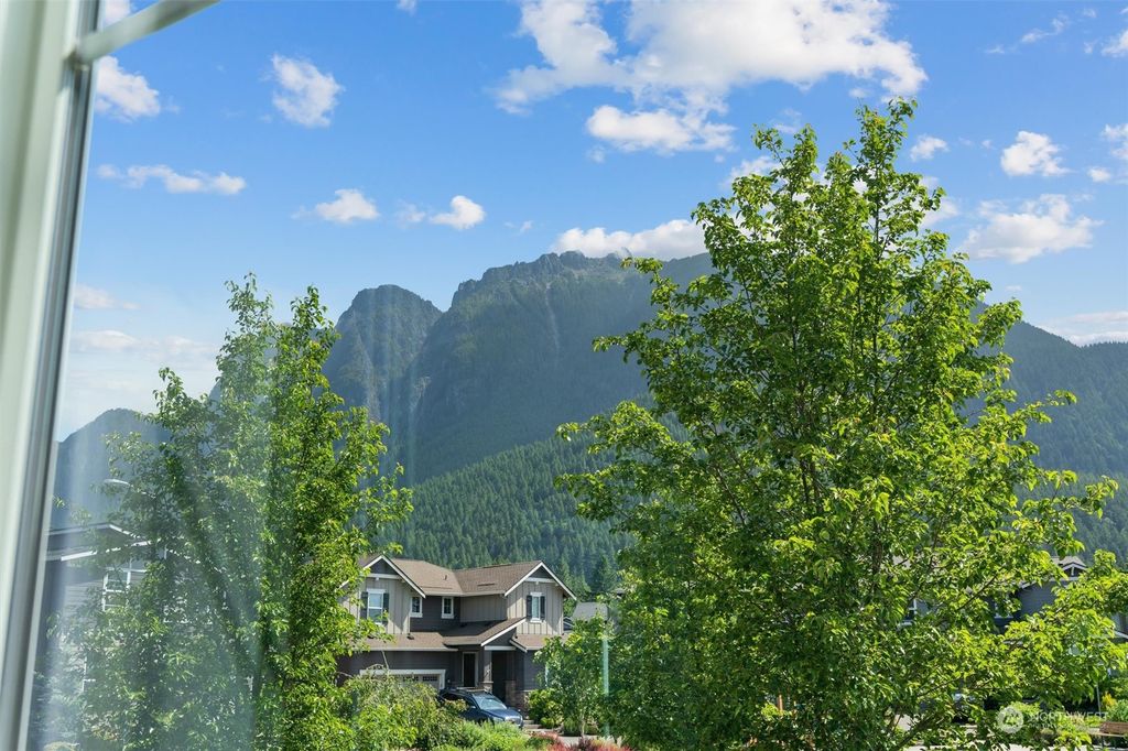 Photo of 381 Vaughan Boulevard NE, North Bend, WA 98045 (MLS # 2129799)