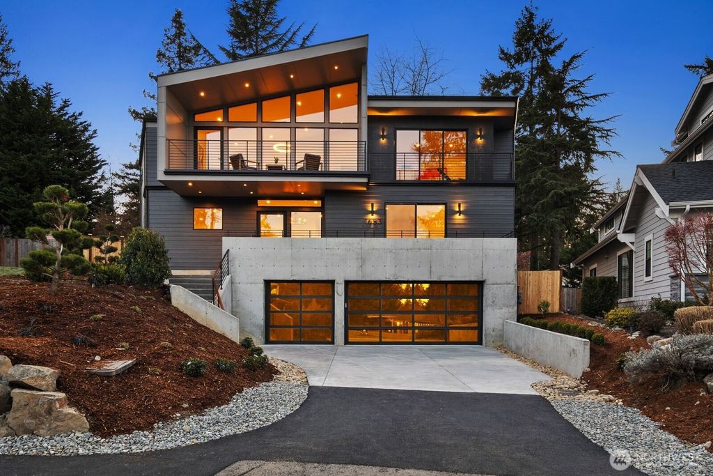 Photo of 1653 105th Avenue SE, Bellevue, WA 98004 (MLS # 2496304)