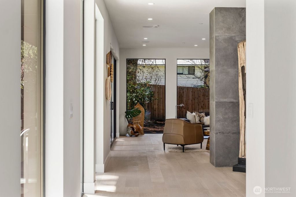 Photo of 1653 105th Avenue SE, Bellevue, WA 98004 (MLS # 2496304)