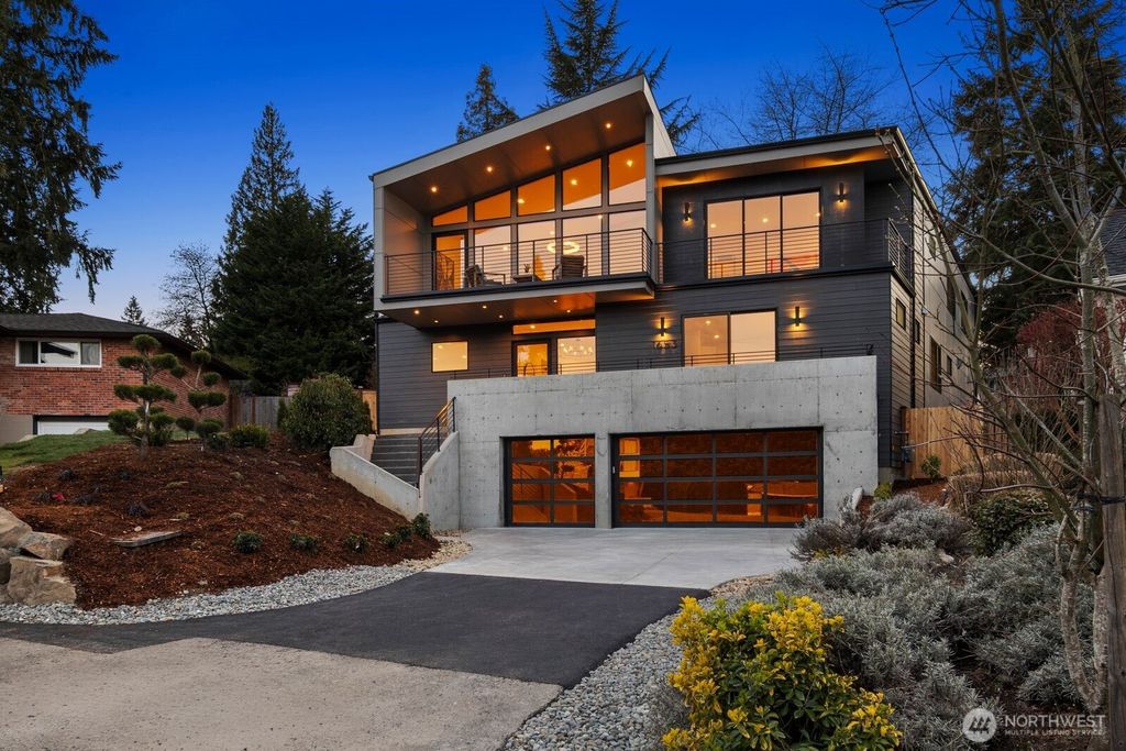 Photo of 1653 105th Avenue SE, Bellevue, WA 98004 (MLS # 2496304)