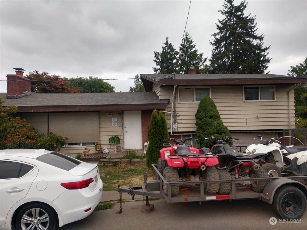Photo of 20244 108th Avenue SE, Kent, WA 98031 (MLS # 2285401)