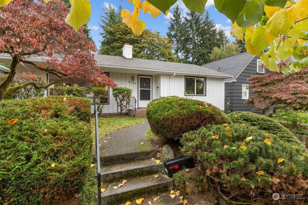 Photo of 6230 40th Avenue NE, Seattle, WA 98115 (MLS # 2170261)