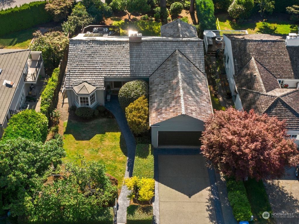 Photo of 10325 15th Avenue NW, Seattle, WA 98177 (MLS # 2141880)