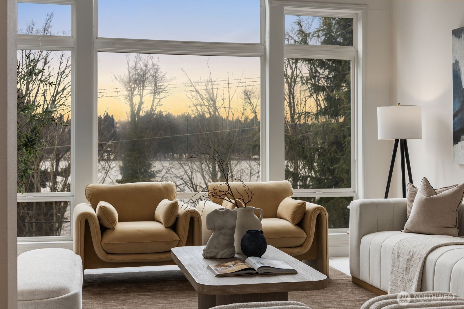 1665 204th Avenue NE