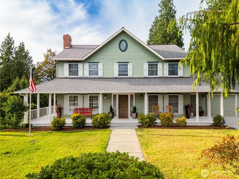 Photo of 404 Lilac Drive, Mount Vernon, WA 98273 (MLS # 2566456)