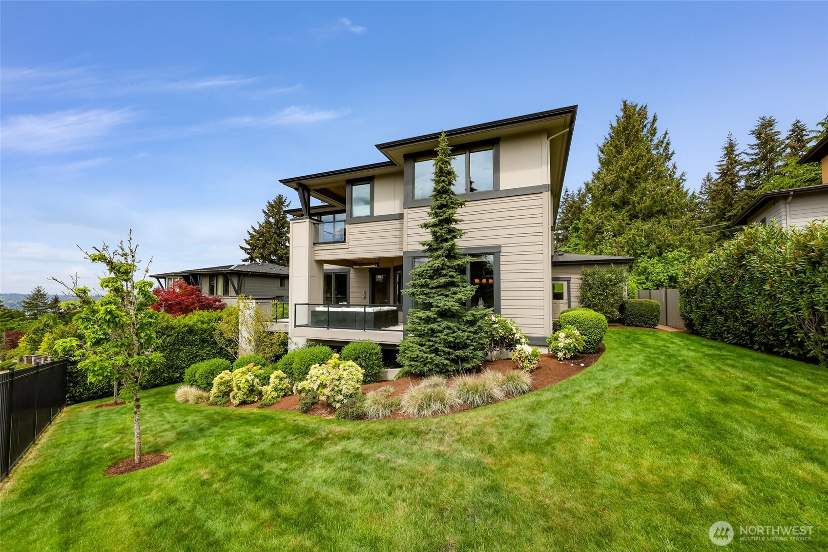 8451 SE 44th Street