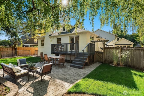 Photo of 8015 42nd Avenue NE, Seattle, WA 98115 (MLS # 2585032)