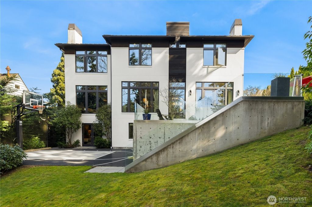Photo of 1515 Parkside Drive E, Seattle, WA 98112 (MLS # 2422148)