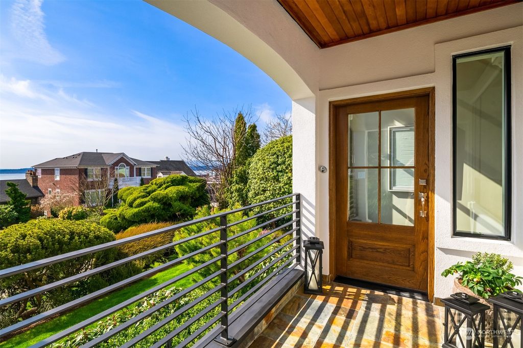Photo of 2314 Rosemont Place W, Seattle, WA 98199 (MLS # 2055318)