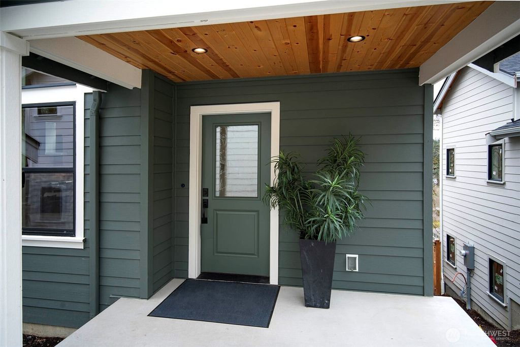 Photo of 434 20th Ave Ave, Kirkland, WA 98033 (MLS # 2503409)