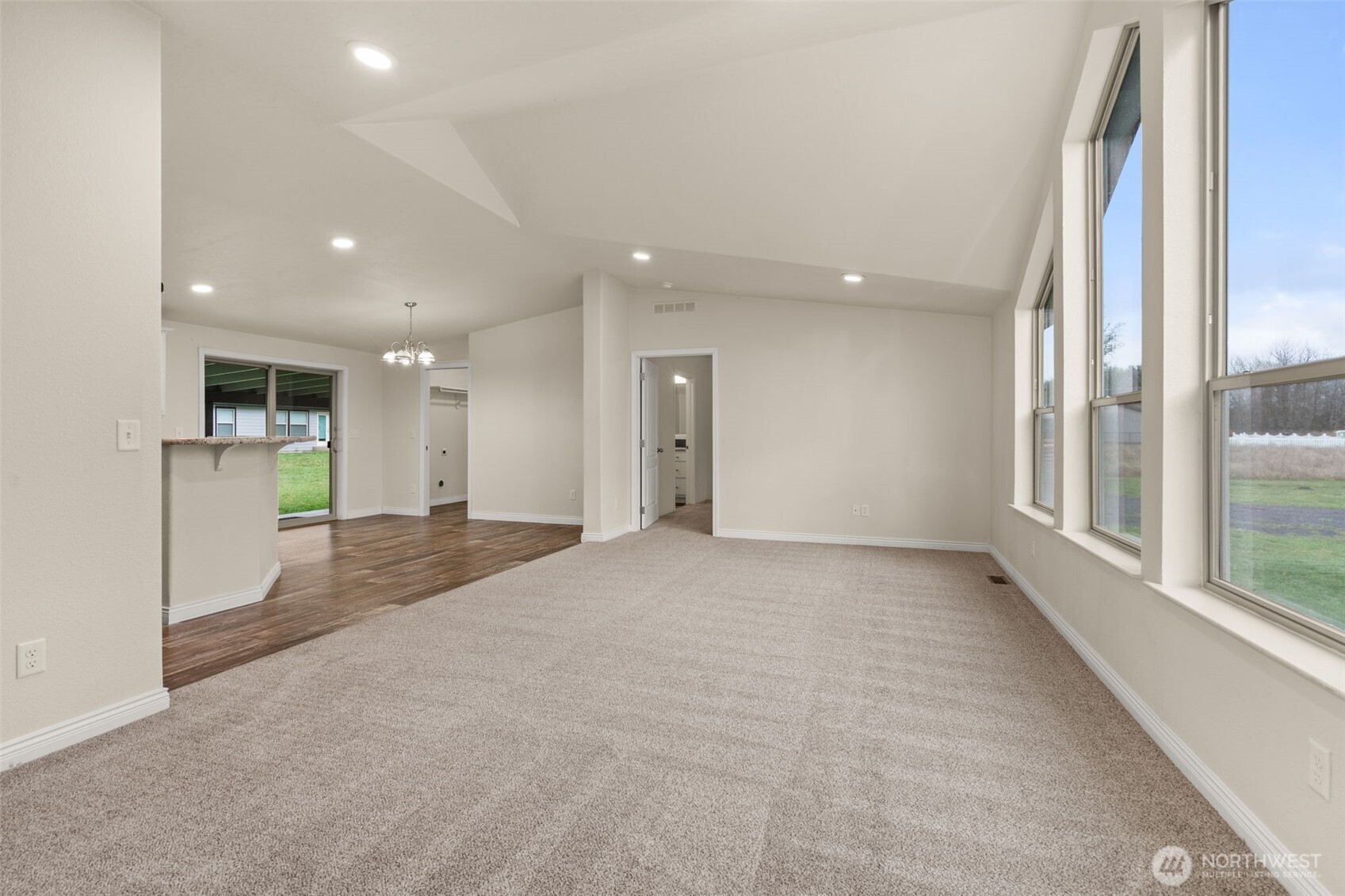 216 Mossyrock Rd West