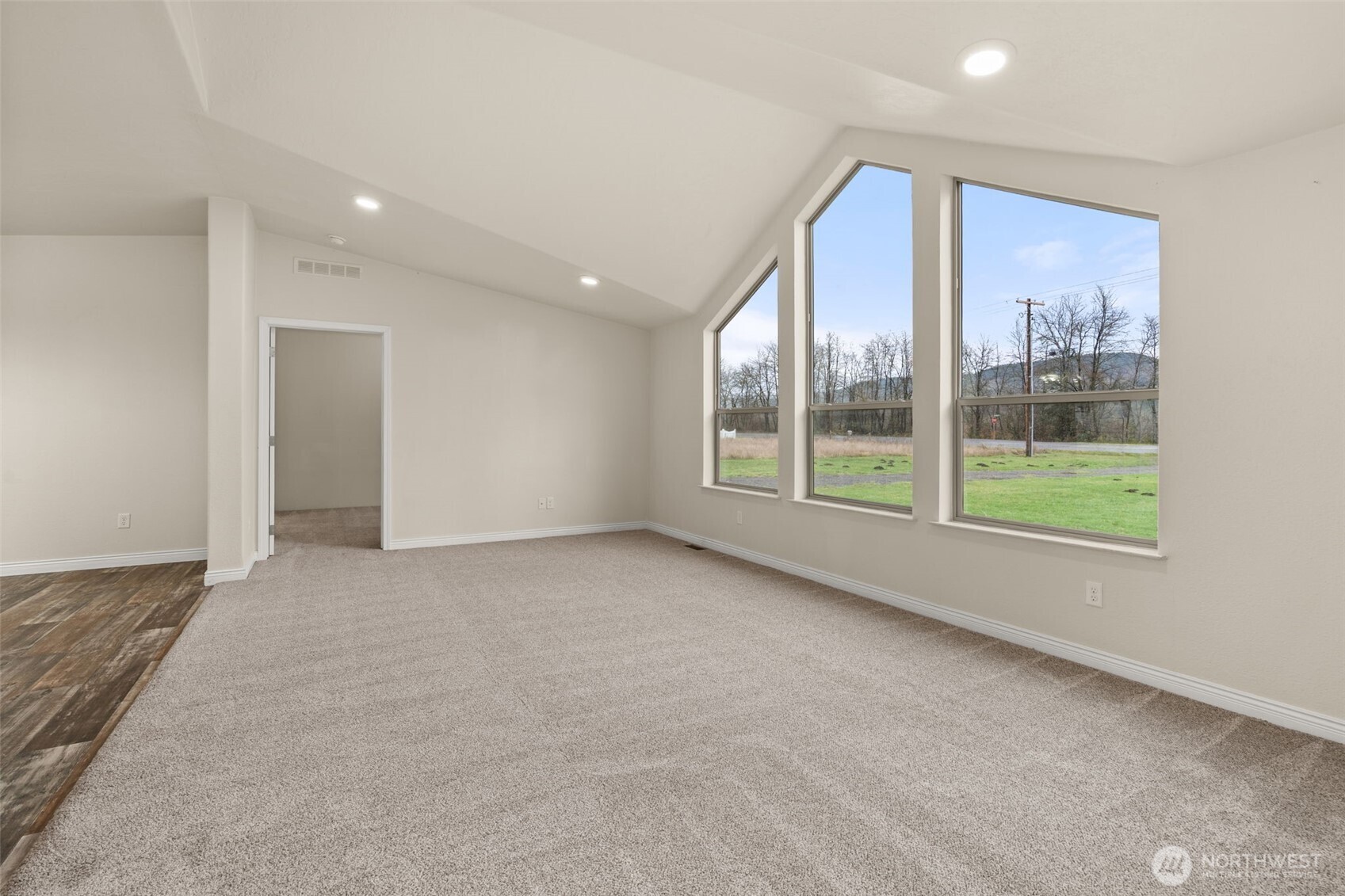 216 Mossyrock Rd West