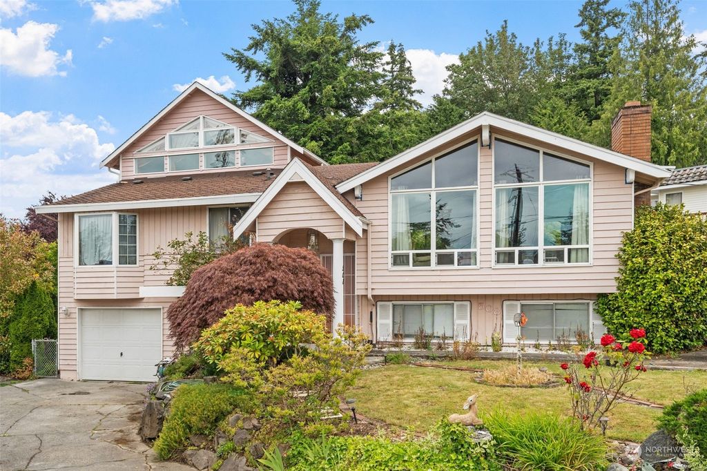 Photo of 508 Clover Lane, Mukilteo, WA 98275 (MLS # 2249947)