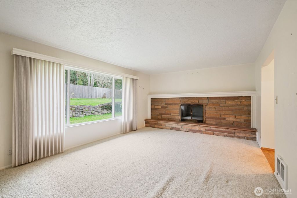 Photo of 2120 Willow Place, Longview, WA 98632 (MLS # 2467889)