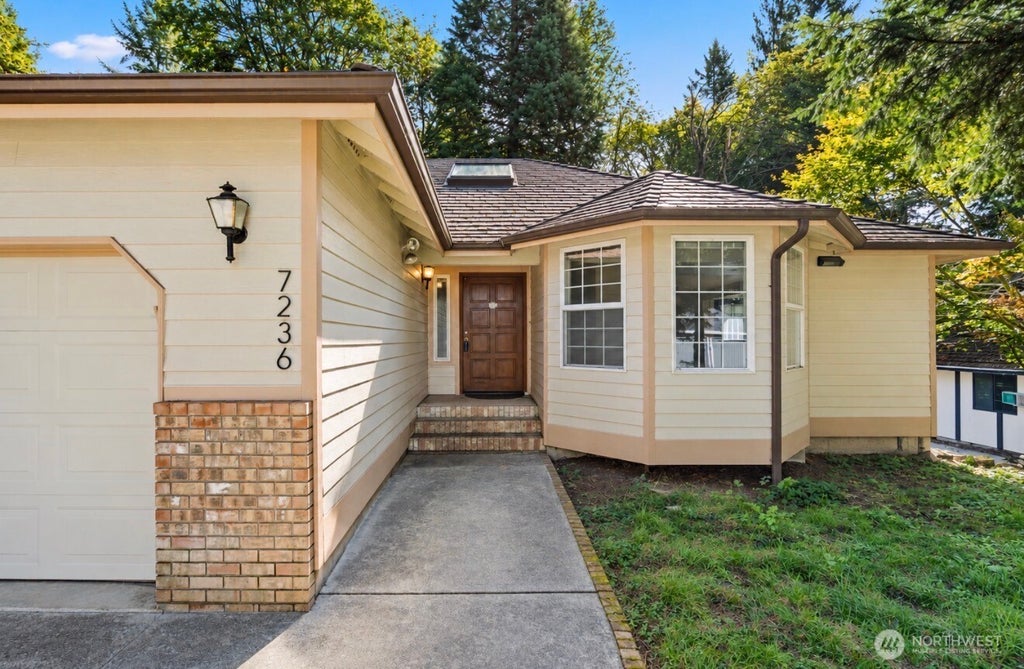 Photo of 7236 Twin Cedar Lane SE, Tumwater, WA 98501 (MLS # 2590122)
